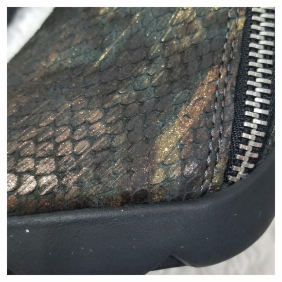 ๐ข๐ข The Flexx RARE Python Ankle Bootie - Picture 2 of 8